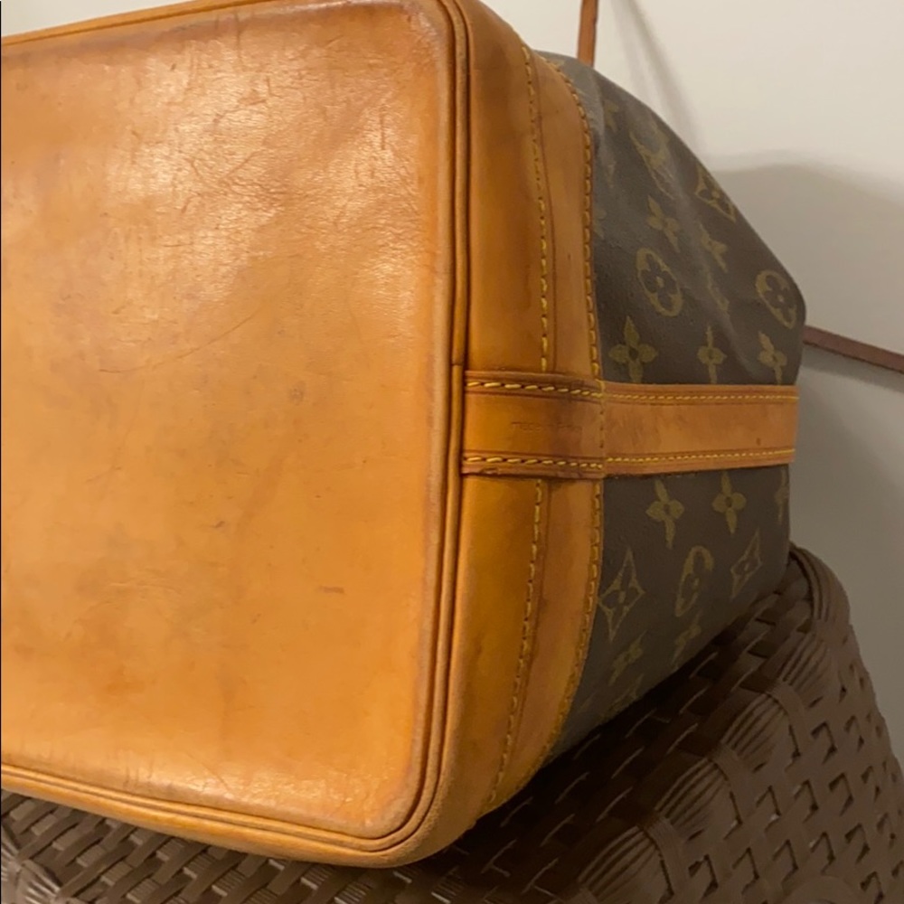 ๐SOLD๐ Louis Vuitton Bucket GM - Picture 13 of 16